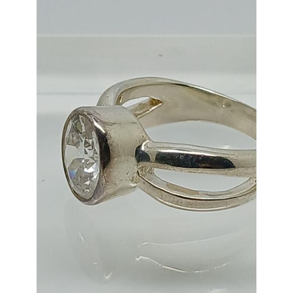 Vintage Sterling Silver Oval Solitaire Engagement Ring Size 9 Estate Jewelry - Picture 2 of 10